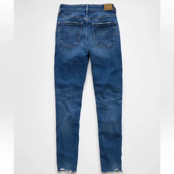 American Eagle Super High Rise Strigid Mom Jean - Picture 4 of 8